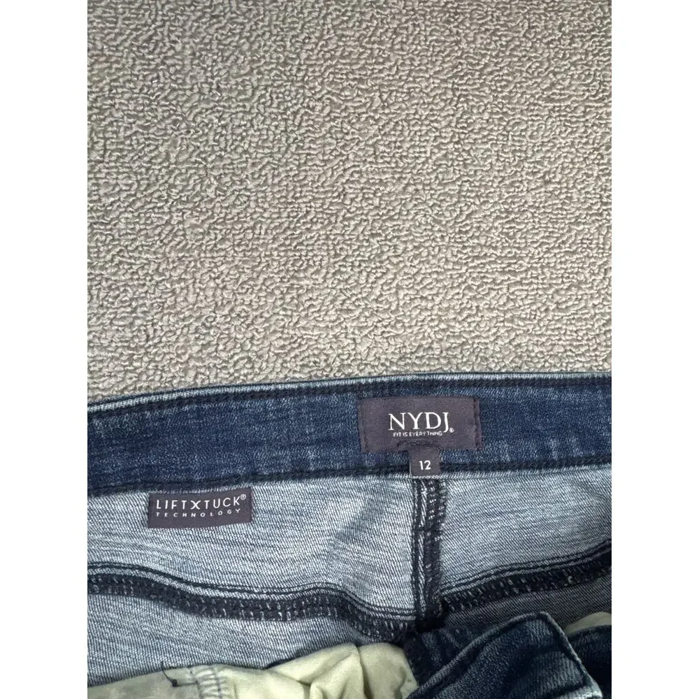 NYDJ Jeans Stella Tapered Ankle Lift‎ & Tuck Technology Medium Wash Size 12